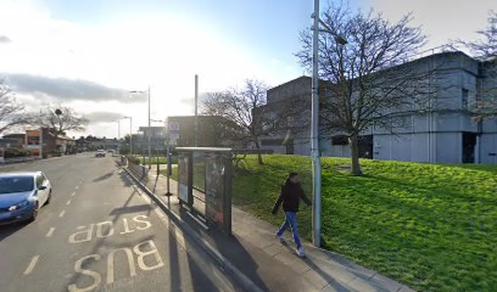 Barkingside Magistrates Court (Stop R)