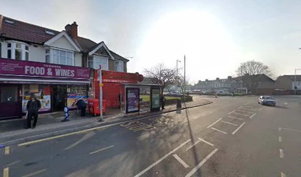 Barkingside Station (Stop U)