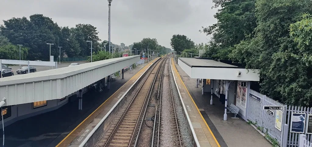 Barnehurst Station (Stop A)