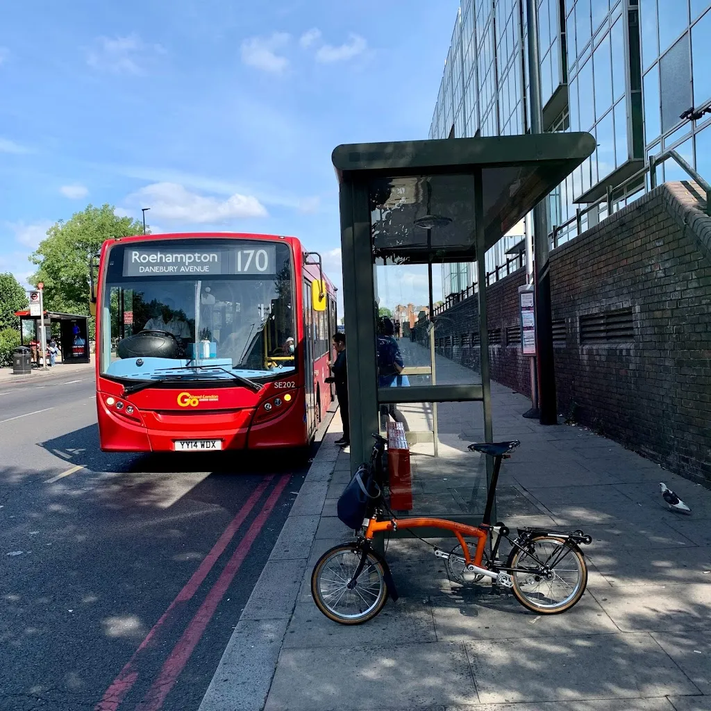 Battersea Bridge / Hester Road (Stop BD)