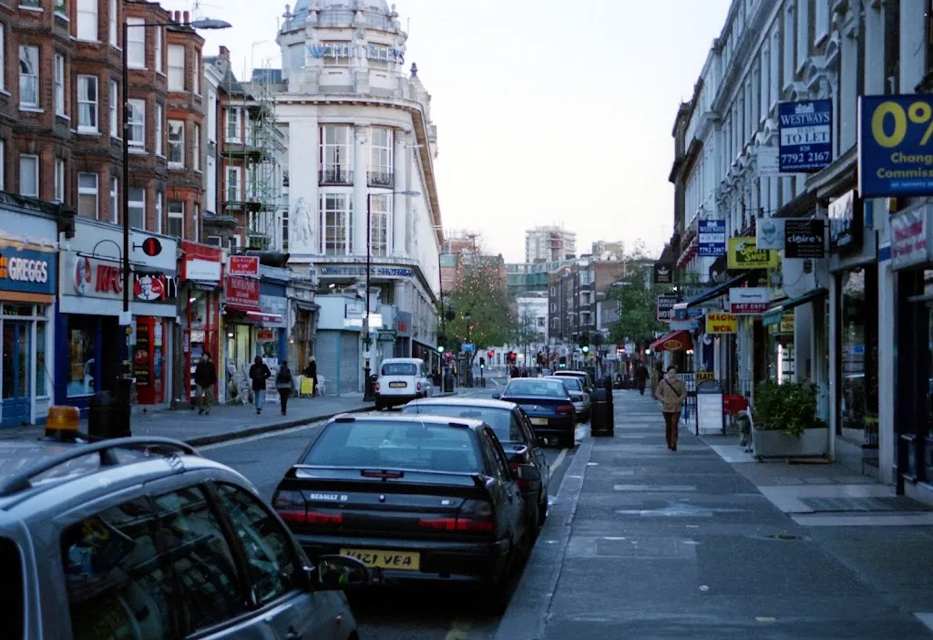 Bayswater (Stop P)