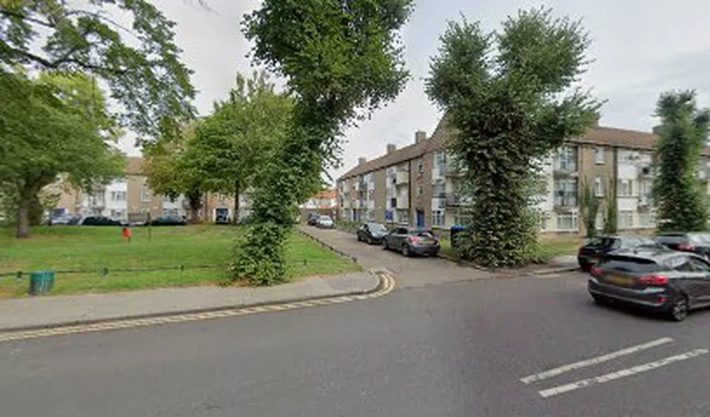 Beaconsfield Road (Stop U)