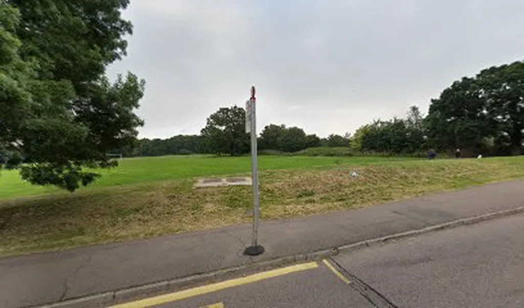 Belmont Lane / Edgebury (Stop T)