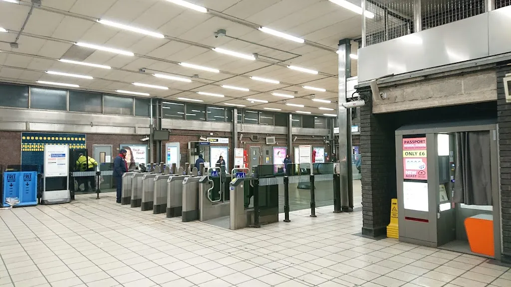 Blackhorse Road Station (Stop BA)