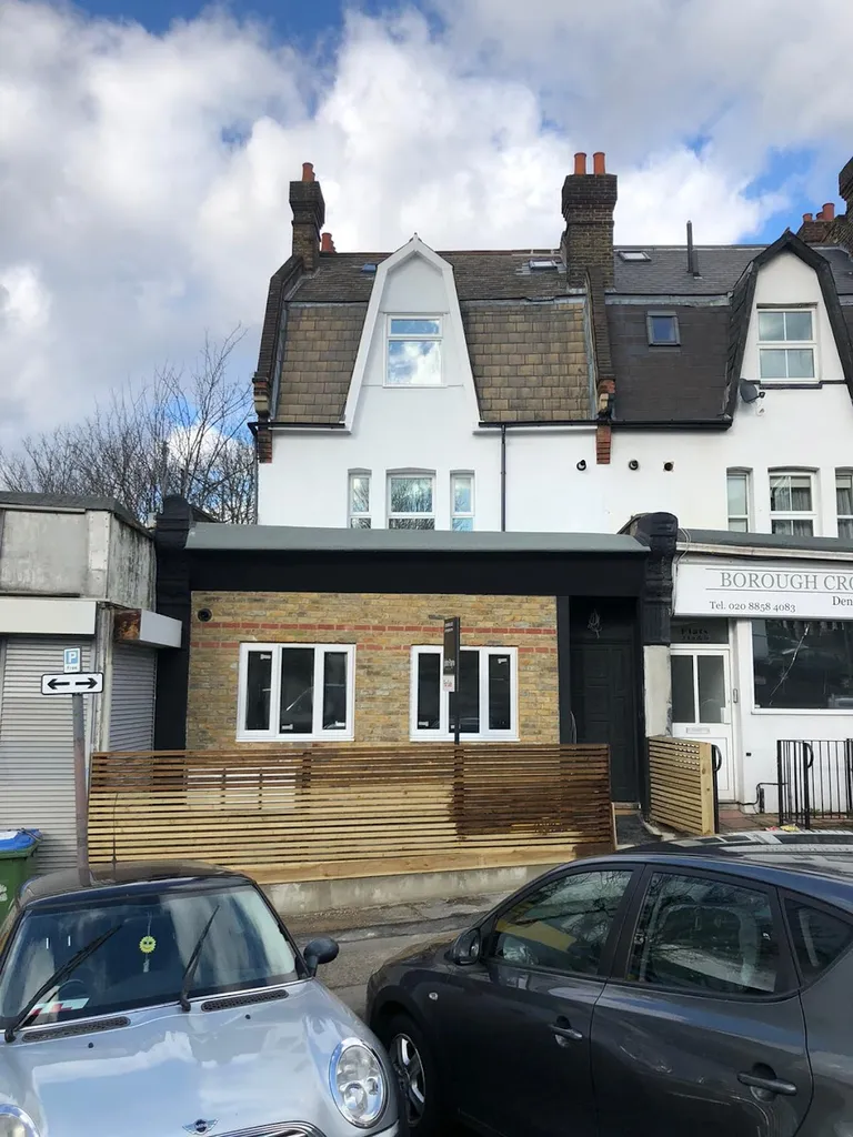 Bramshot Avenue