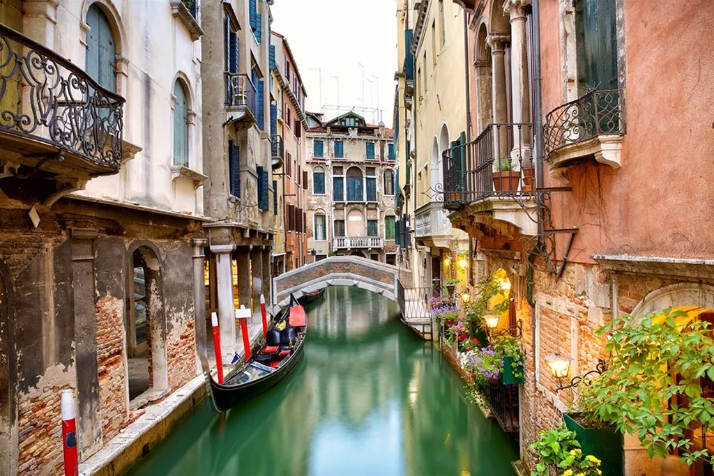Caroline Kohn - Travel Consultant