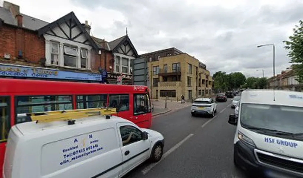 Cecil Road (Stop X)