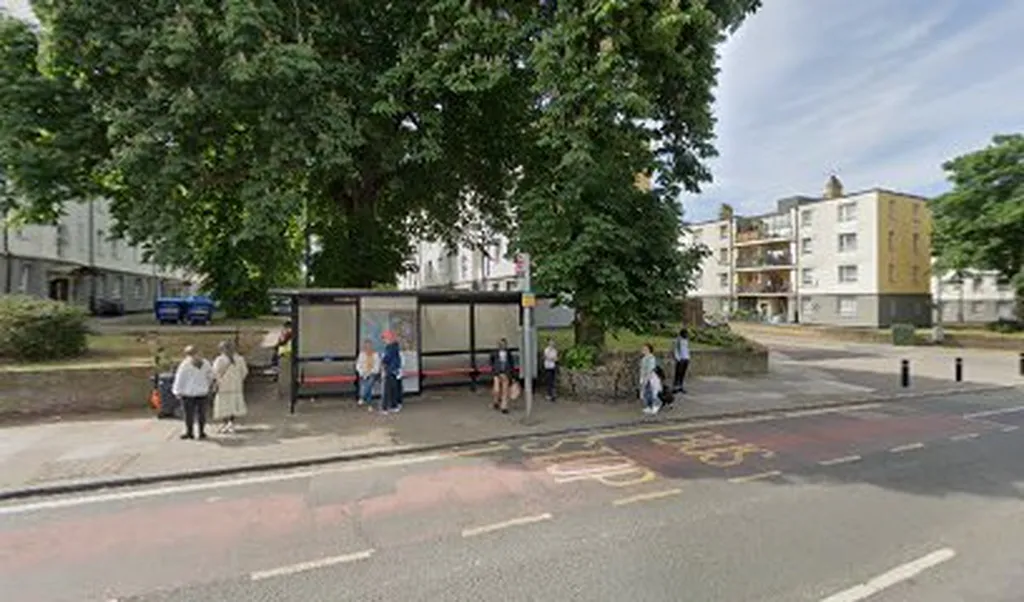 Charlton Road / Victoria Way