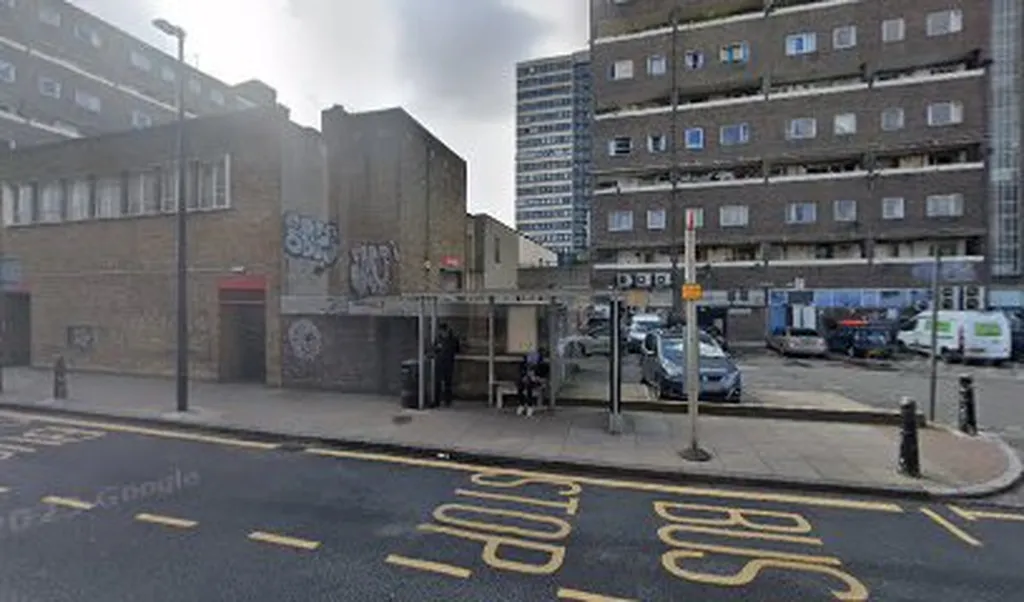 Chrisp Street Market (Stop J)