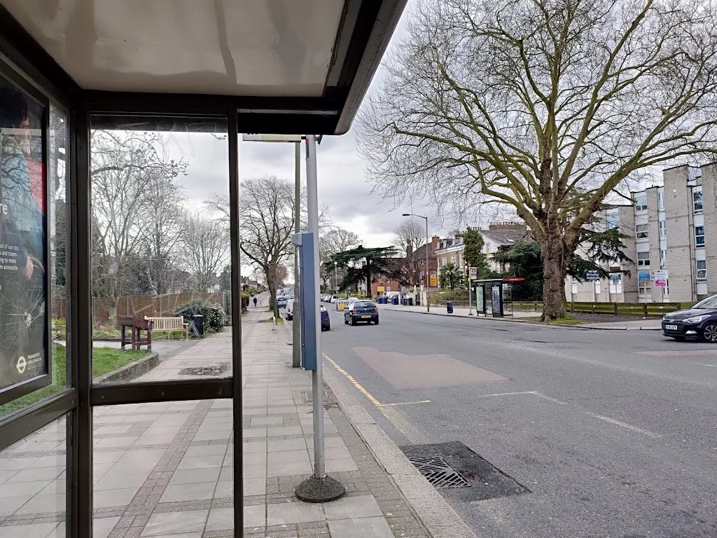 Christchurch Avenue North Finchley (Stop W)