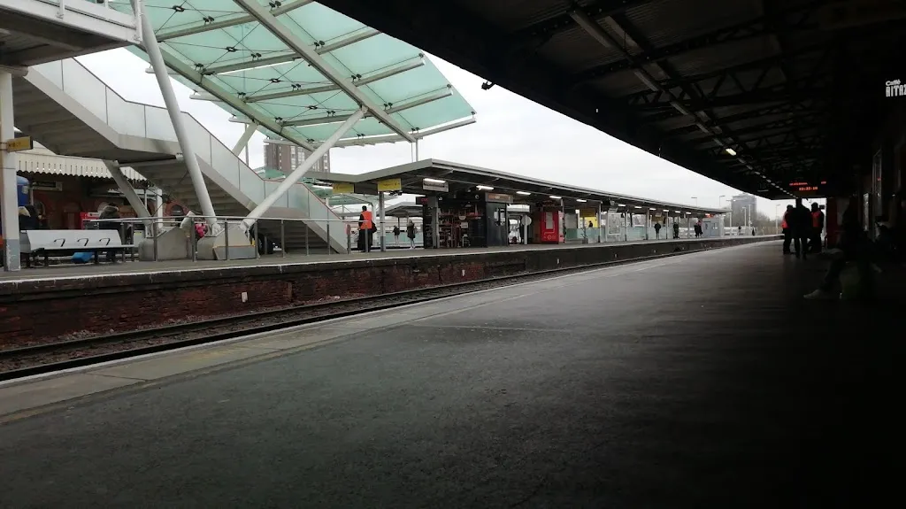Clapham Junction Station / Falcon Road (Stop F)