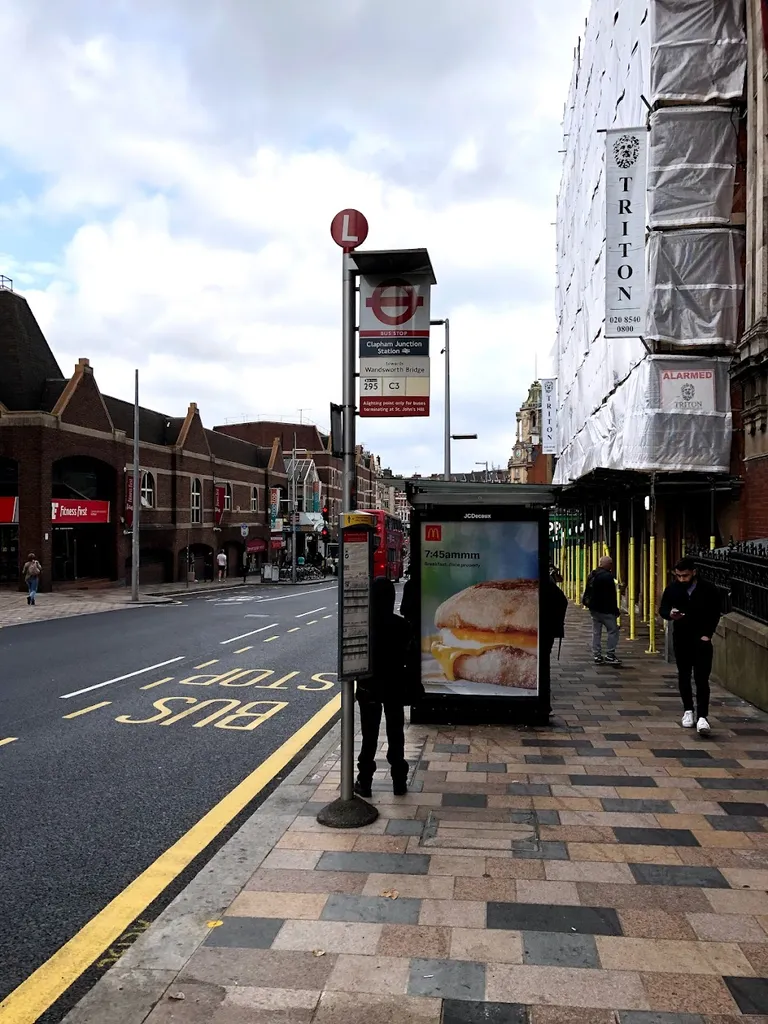 Clapham Junction Station (Stop L)