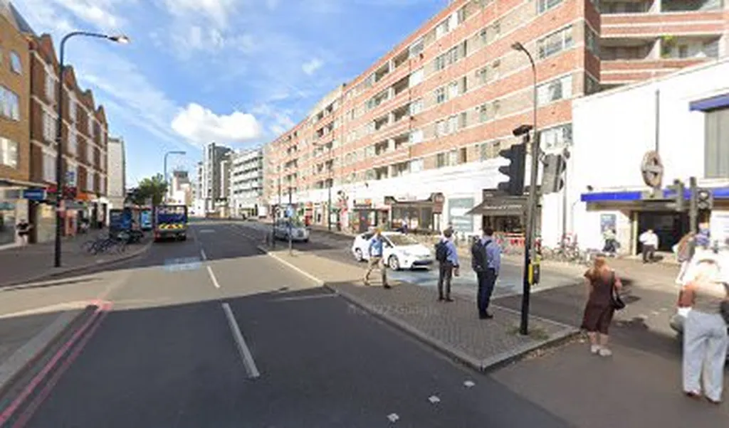 Clapham South Station (Stop SC)