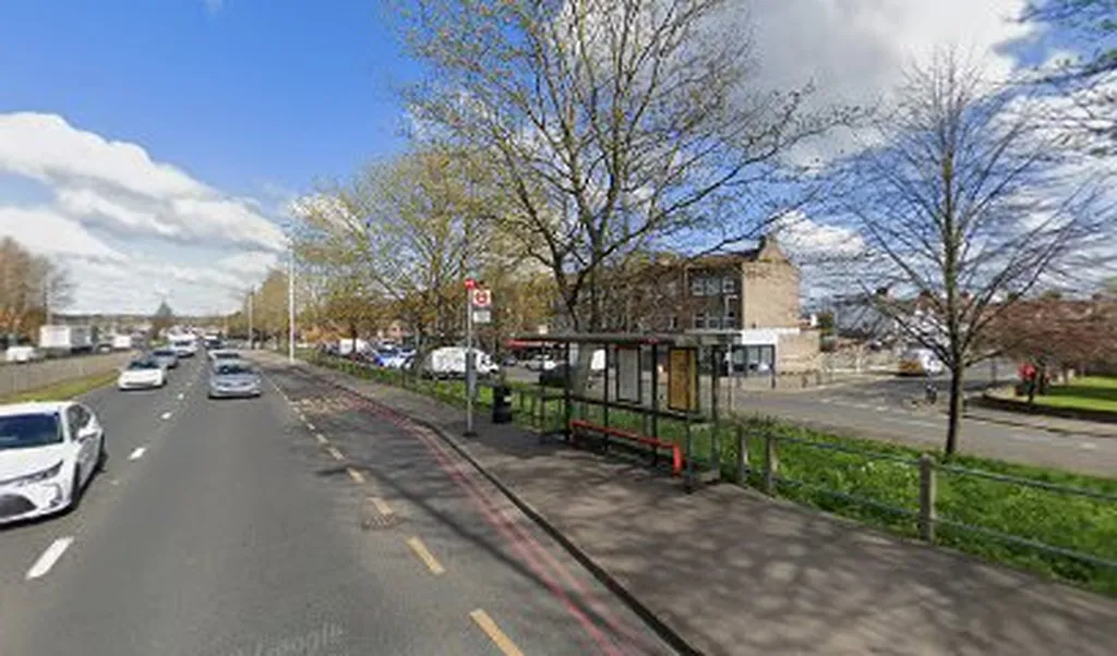 Claybury Broadway (Stop WB)
