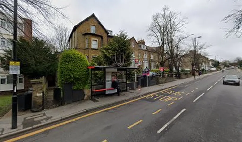 Clifton Road (Stop N)
