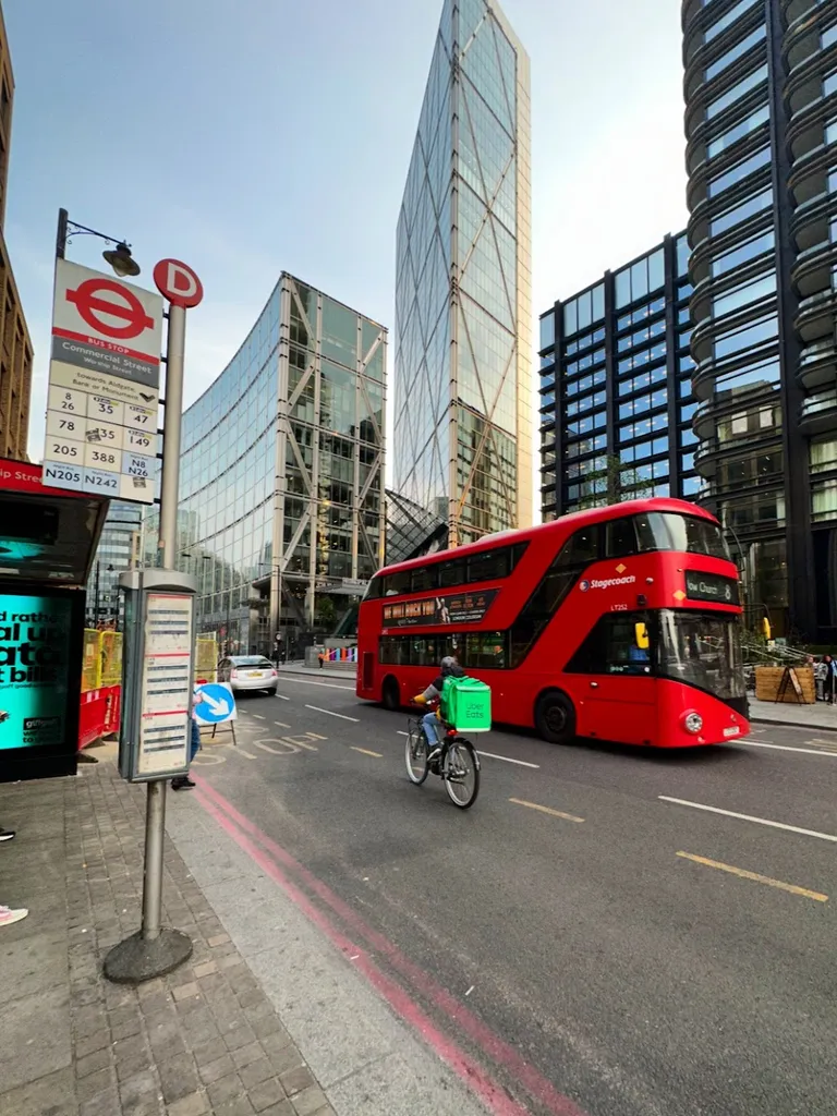 Commercial Street / Worship Street