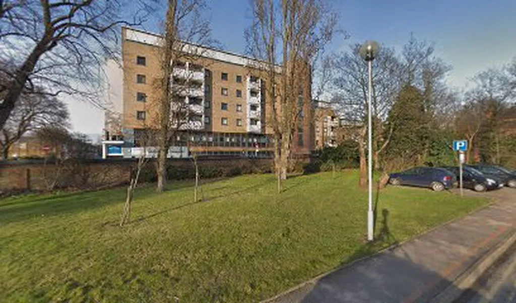 Cornwall Road Harringay (Stop TJ)