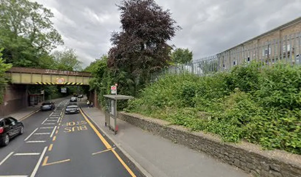 Coulsdon South Station (Stop M)