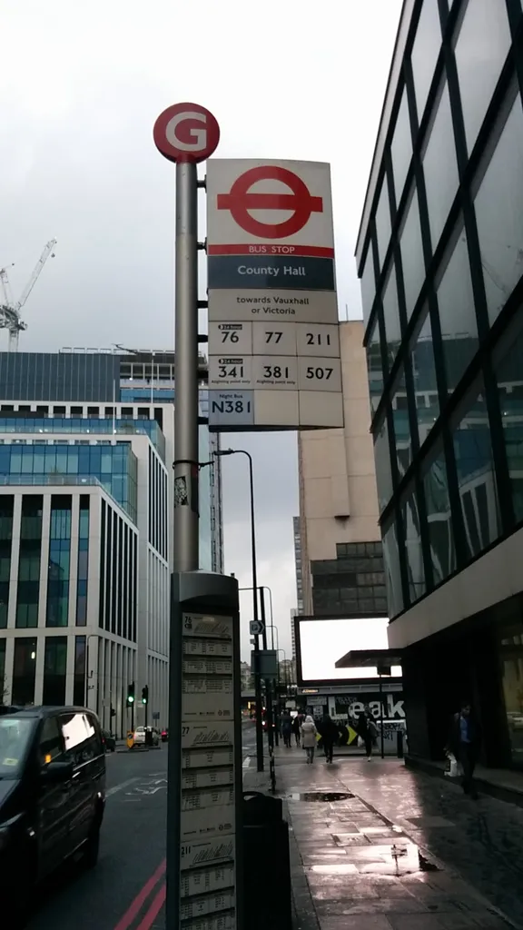 County Hall (Stop G)