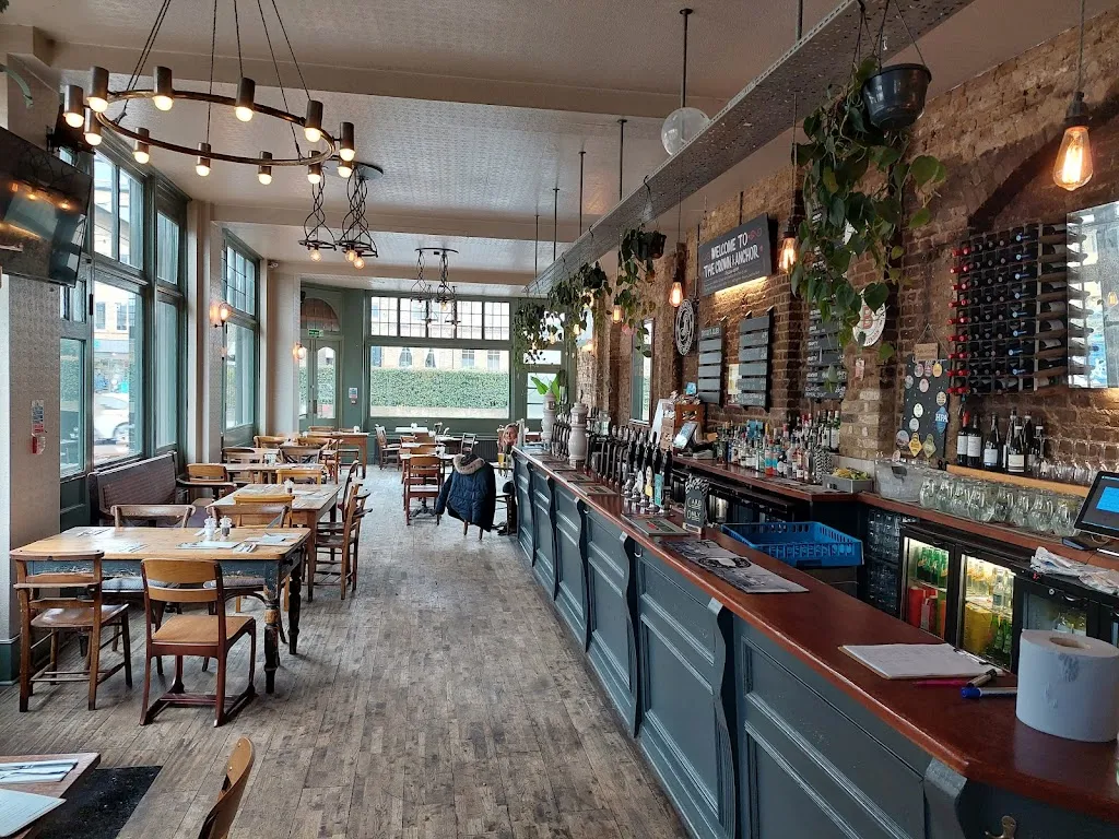 Crown & Anchor