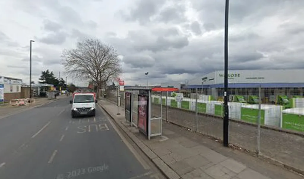 Crown Road (Stop T)