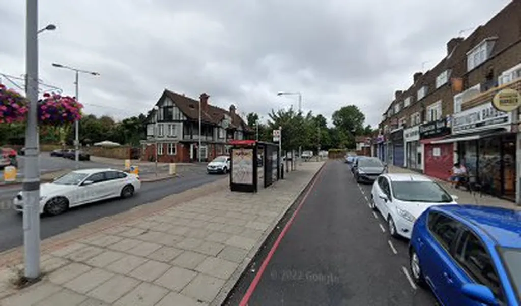 Croydon Road / Plough Lane (Stop E)