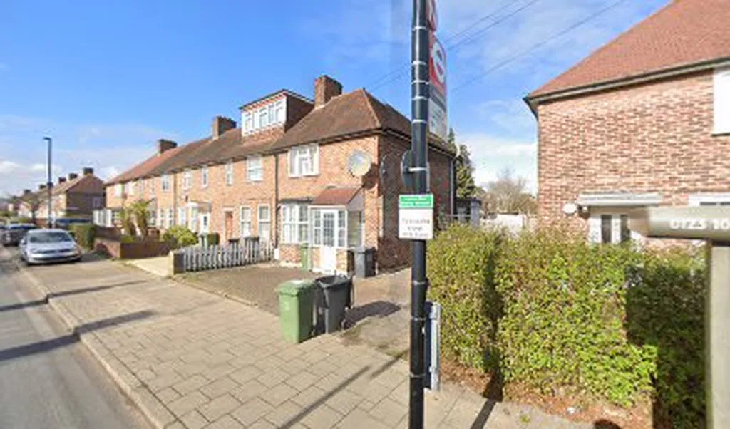 Crutchley Road (Stop N)