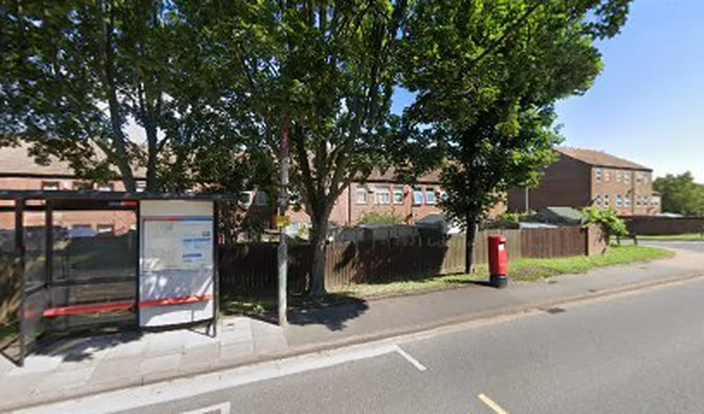 Curlew Close (Stop NA)