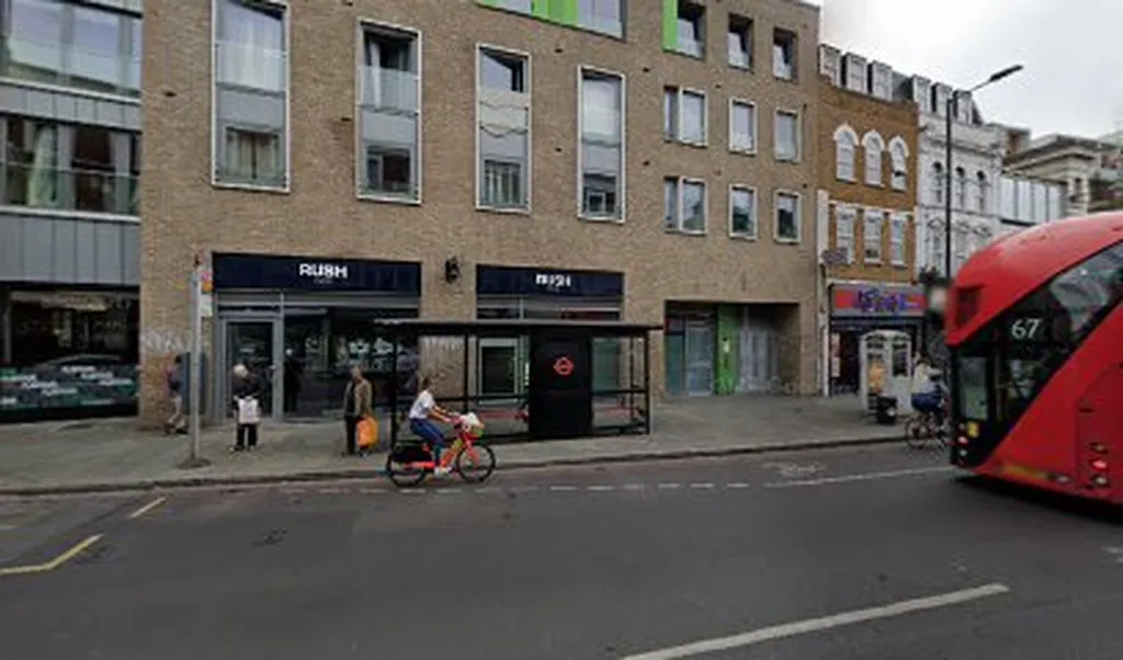 Dalston Junction Station (Stop M)
