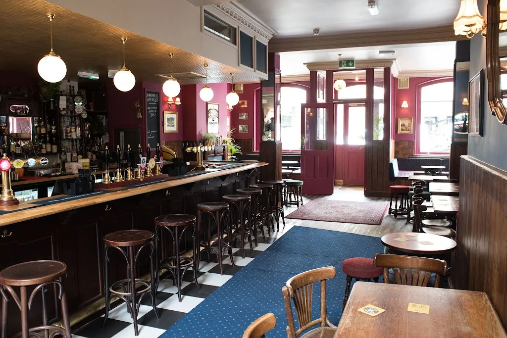 Dartmouth Arms