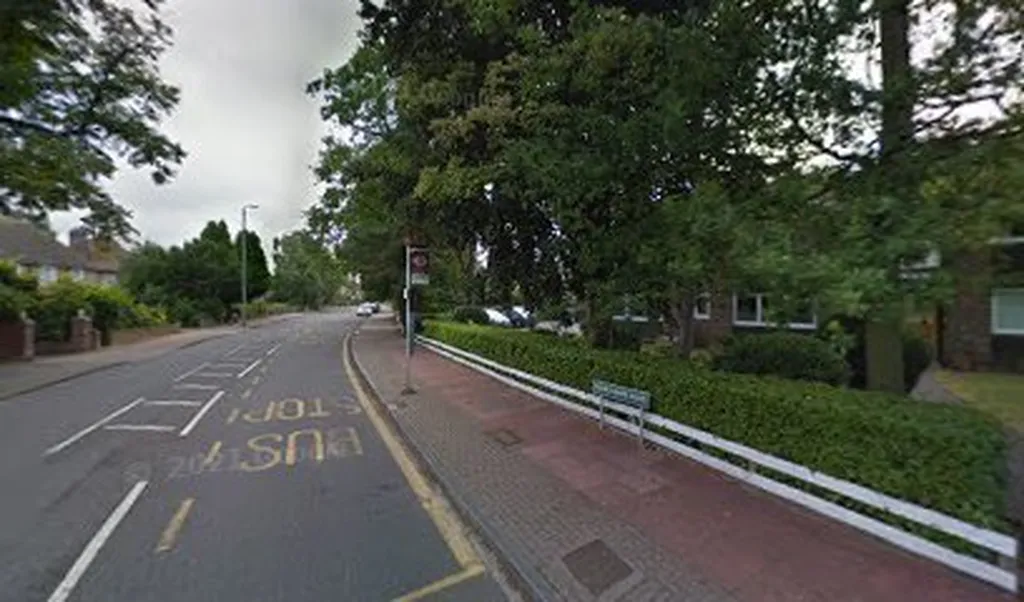 Den Road (Stop PJ)