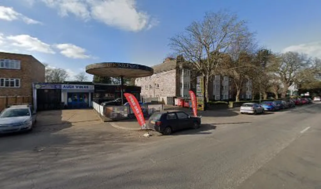 Derwent Crescent (Stop F)
