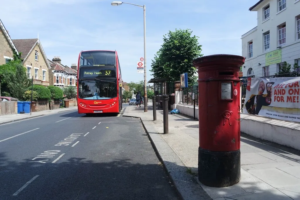 Derwent Grove (Stop B)