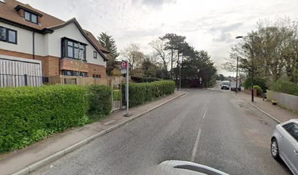 Downs Court Road / Selcroft Road