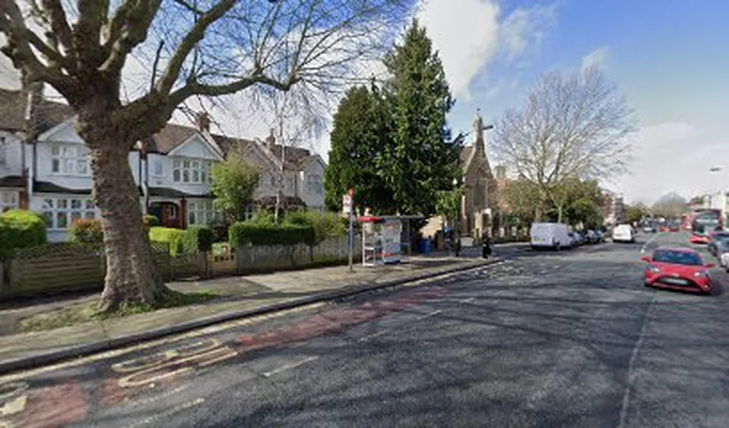 Dulwich Library (Stop DL)
