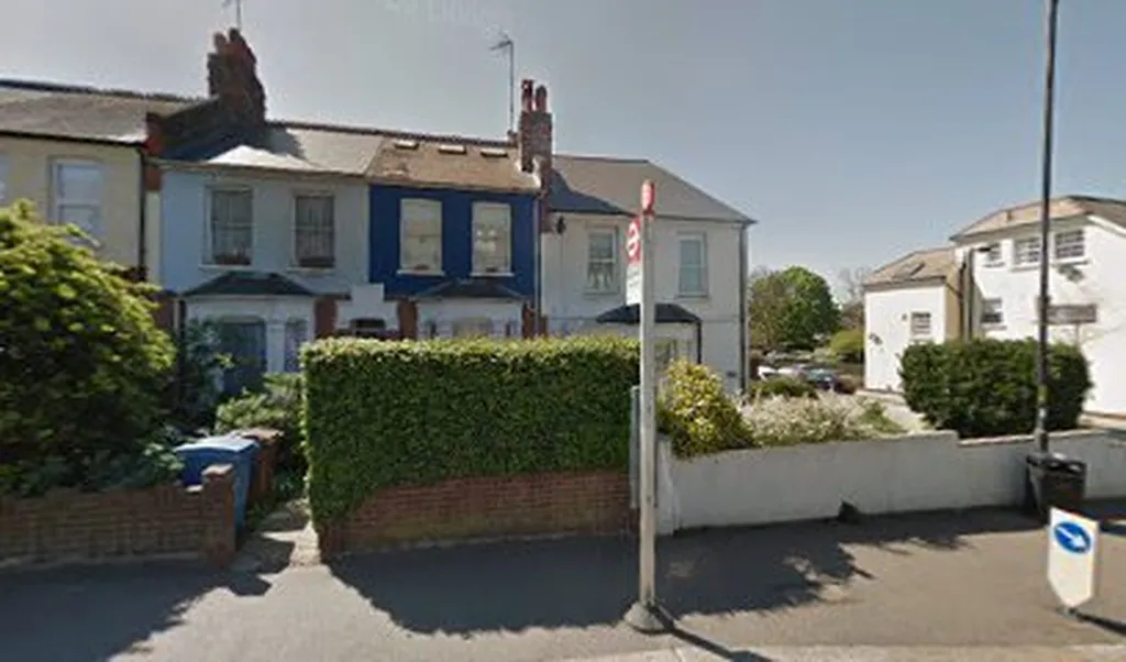Dunstans Road (Stop B)