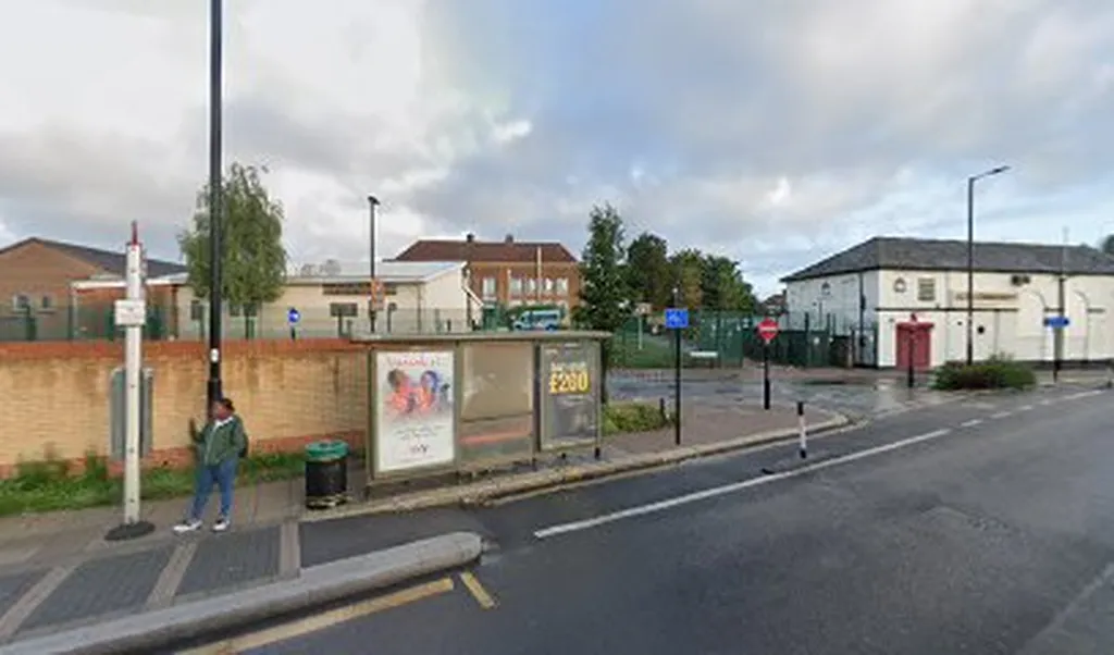 Durants School (Stop EN)