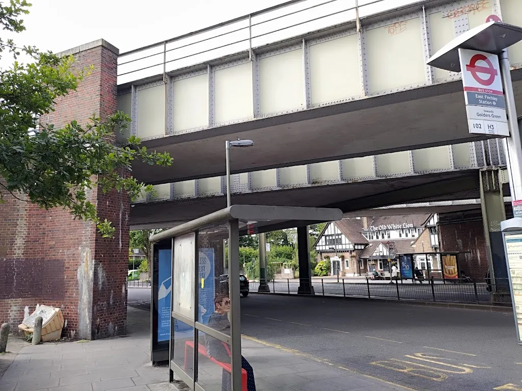 East Finchley (Stop H)