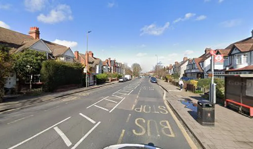 Eden Park Avenue (Stop L)