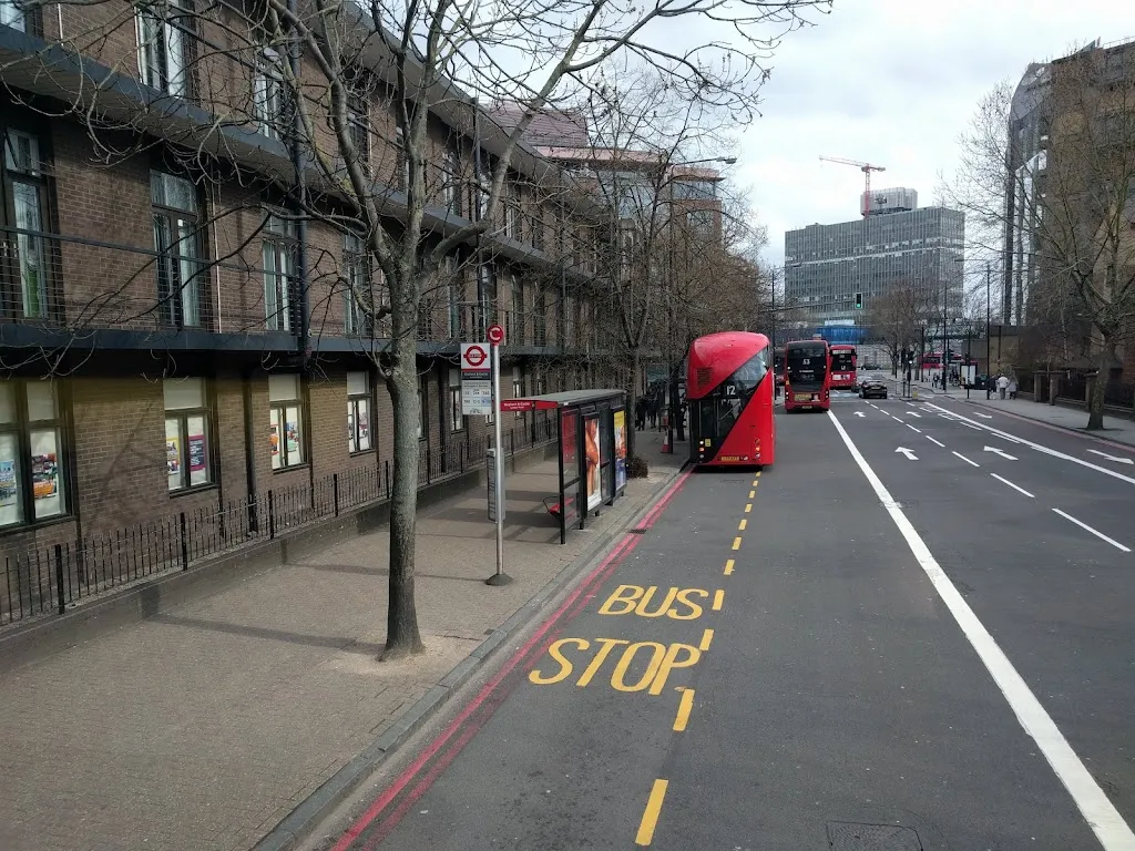 Elephant & Castle / London Road (Stop C)