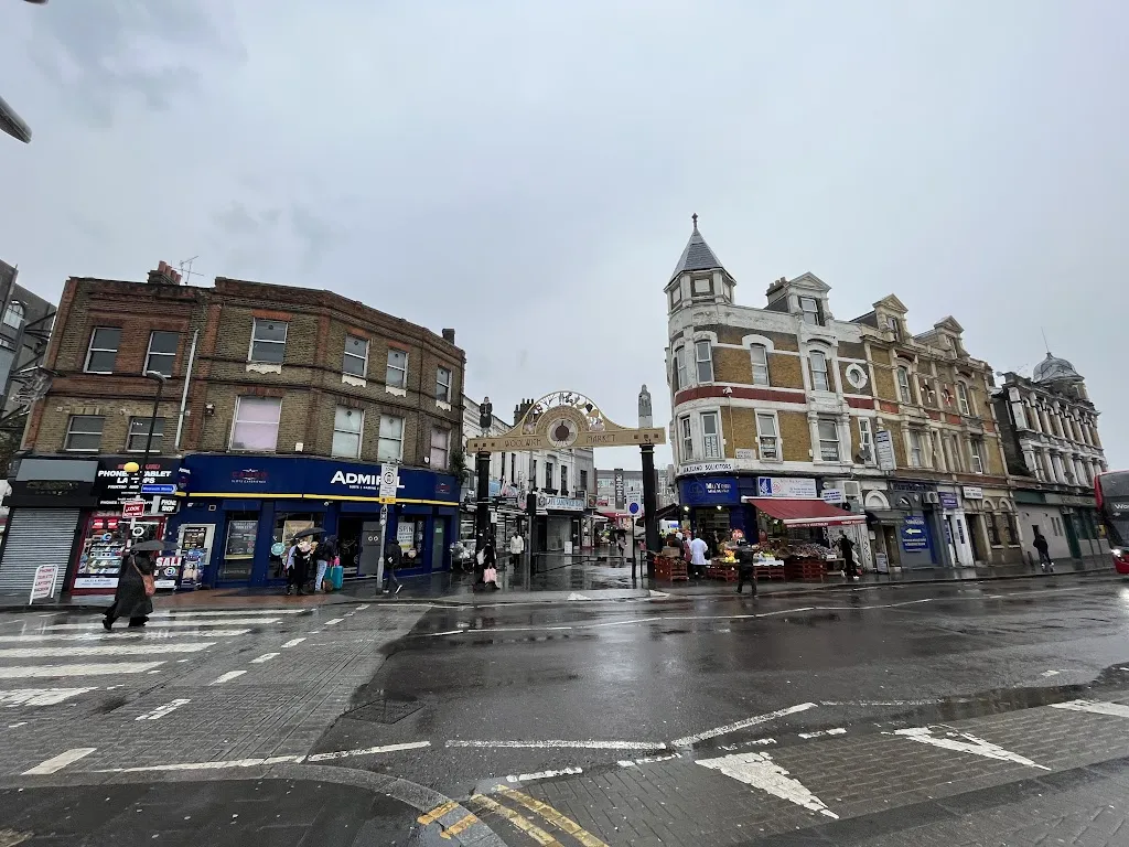 Elephant & Castle Pub