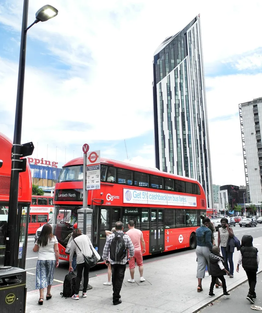 Elephant & Castle Station (Stop V)