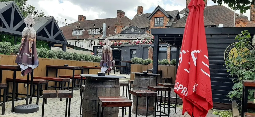 Elm Tree beer garden