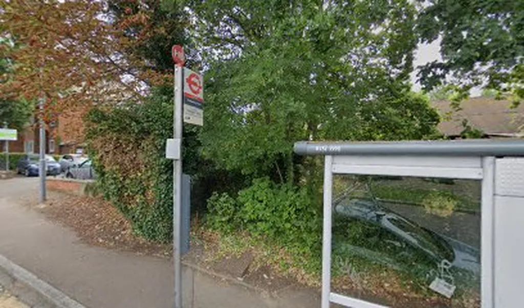 Endlebury Road (Stop HD)