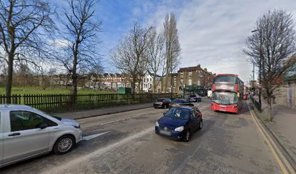Endymion Road (Stop HE)