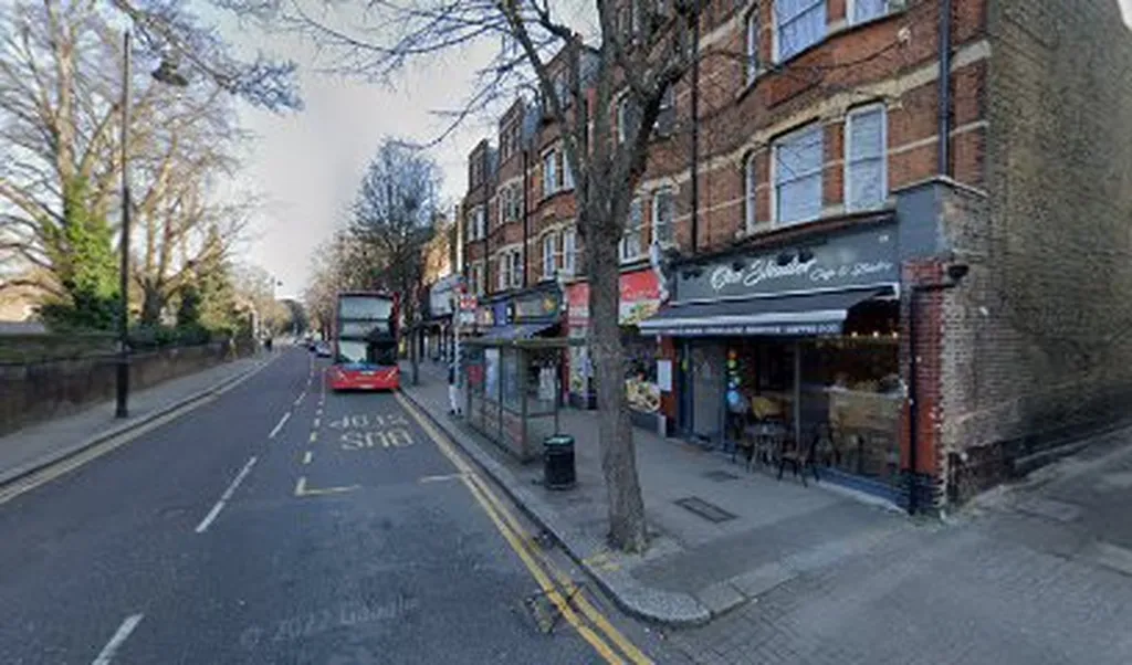 Enfield Town Silver Street (Stop H)