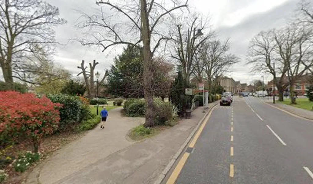 Enfield War Memorial (Stop CE)