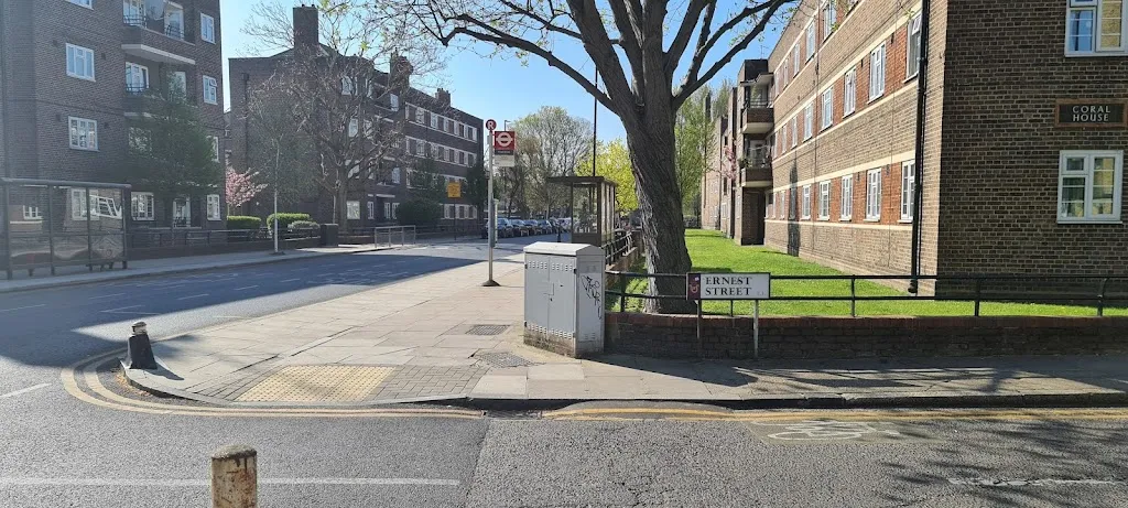Ernest Street (Stop R)