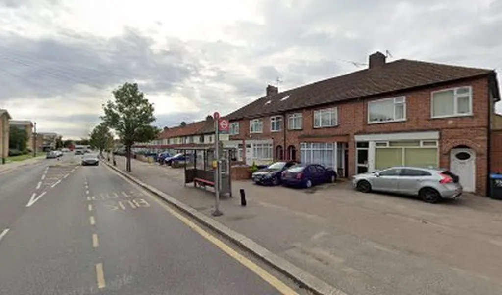 Exeter Road (Stop LT)
