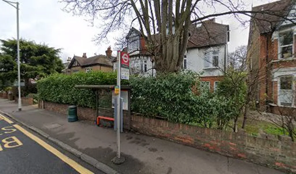 Felstead Road (Stop T)